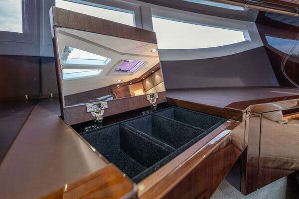 Galeon 500 Fly Yacht For Sale