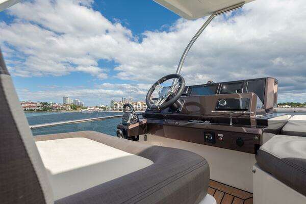 Galeon 500 Fly Yacht For Sale