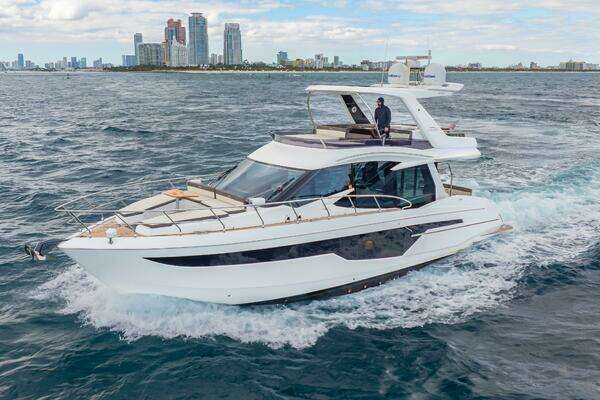 Galeon 500 Fly Yacht For Sale