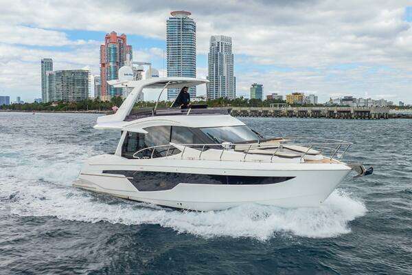 Galeon 500 Fly Yacht For Sale