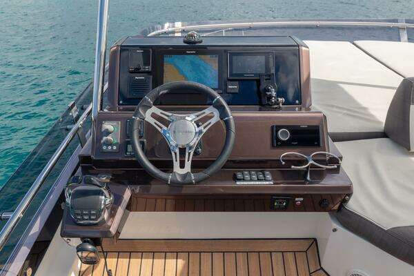 Galeon 500 Fly Yacht For Sale