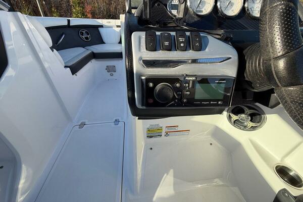 20ft Regal Yacht For Sale