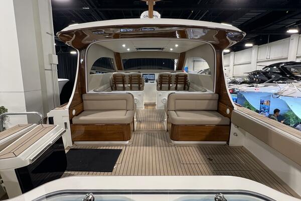 43ft Front Runner Yacht For Sale