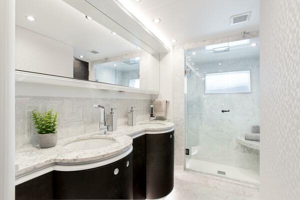 CRESCENT LADY 117ft Crescent Yacht For Sale