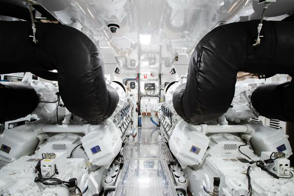 CRESCENT LADY 117ft Crescent Yacht For Sale