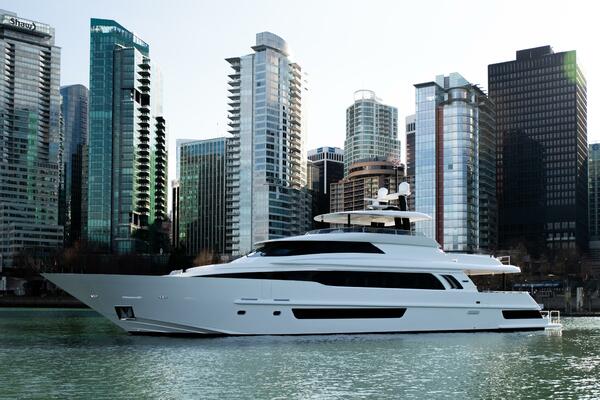 CRESCENT LADY 117ft Crescent Yacht For Sale