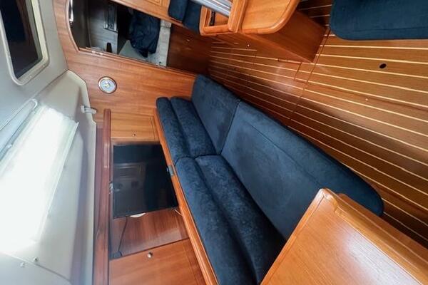 35ft Hunter Yacht For Sale