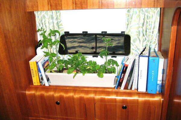 PDQ Antares Yacht For Sale