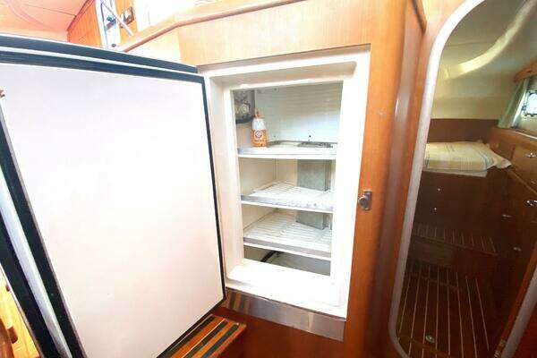 PDQ Antares Yacht For Sale