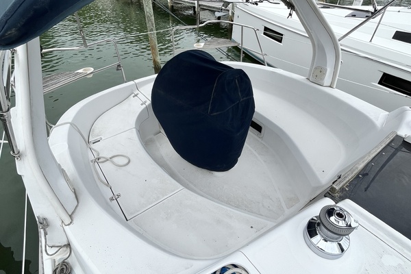 Celtic Knots 34ft Hunter Yacht For Sale