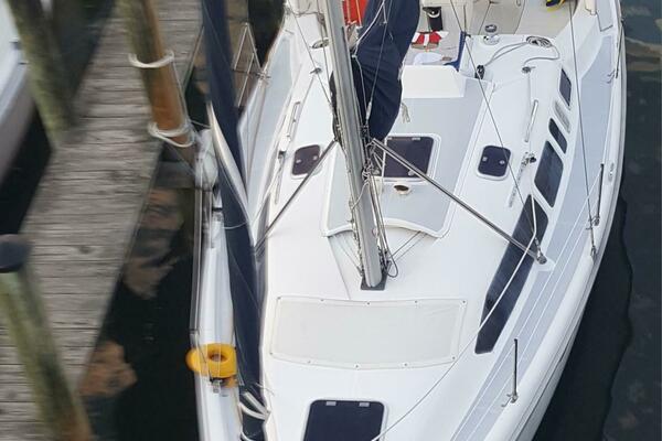 Celtic Knots 34ft Hunter Yacht For Sale