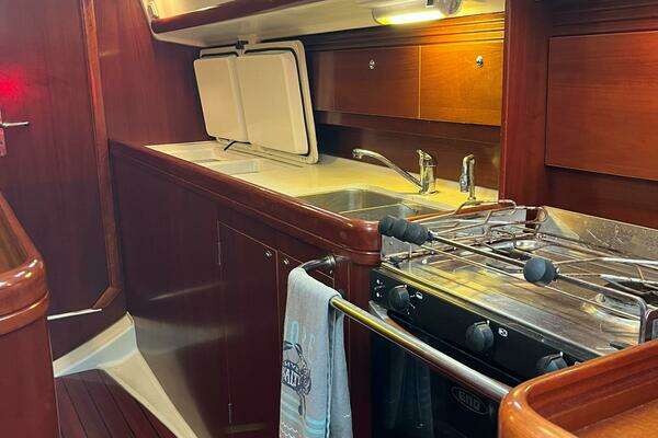 Photo of the 2003 Beneteau 42cc "Sea No Evil"