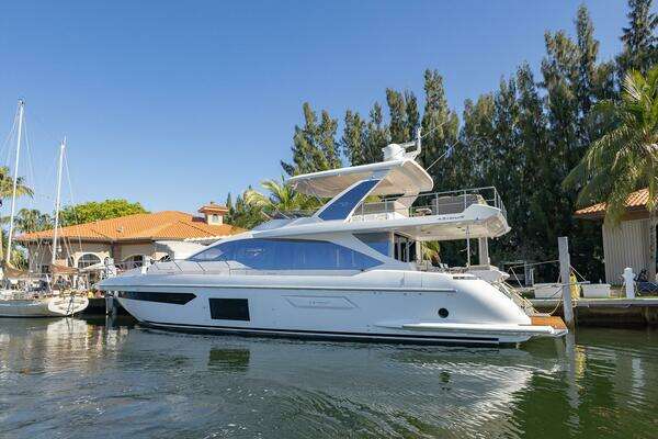 Azimut Fly Yacht For Sale