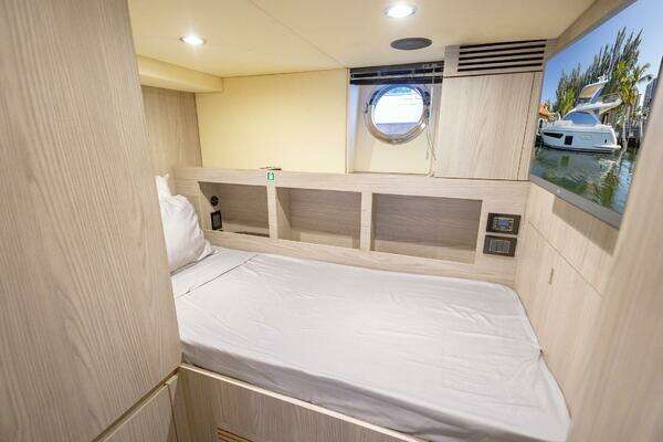 Azimut Fly Yacht For Sale