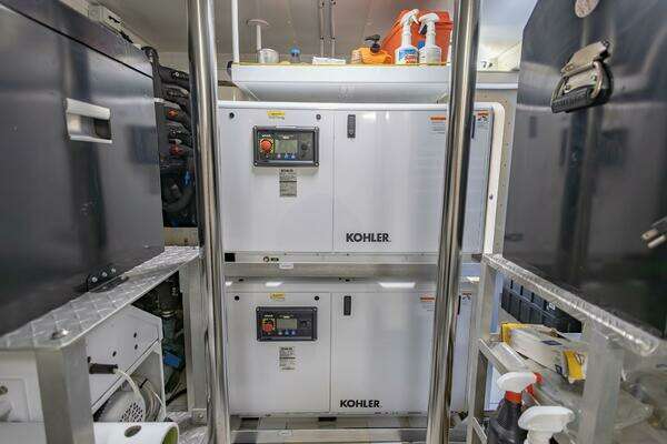 Azimut Fly Yacht For Sale