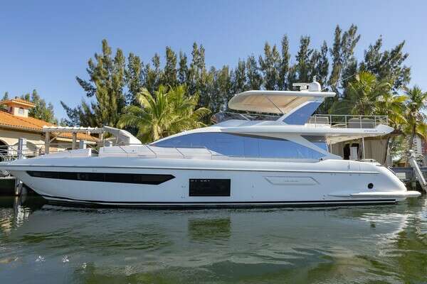 72-ft-Azimut-2021-Fly-Rho Boat-Hollywood Florida United States yacht for sale