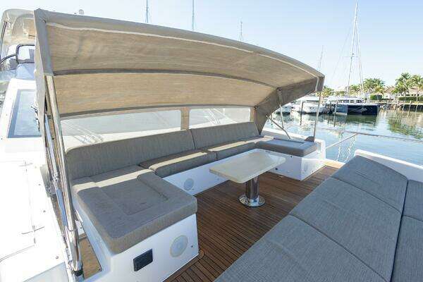 Azimut Fly Yacht For Sale