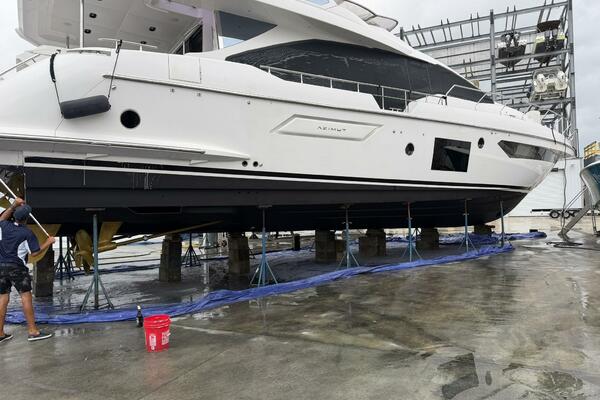 Rho Boat 72ft Azimut Yacht For Sale