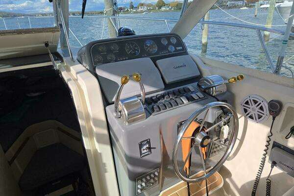 Photo of the 1998 Tiara Yachts Coronet "SLAINTE"