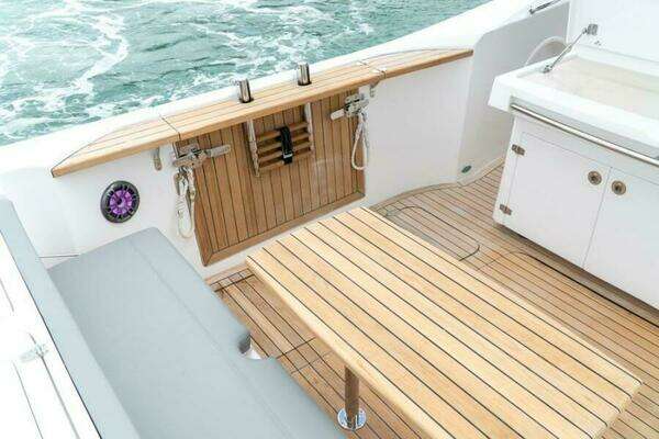 Fishing Raptor 390 Solarium Yacht For Sale