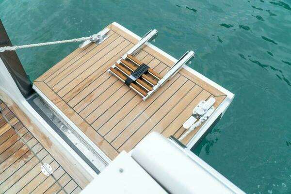 Fishing Raptor 390 Solarium Yacht For Sale