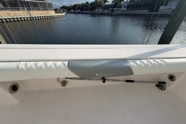 24ft Robalo Yacht For Sale