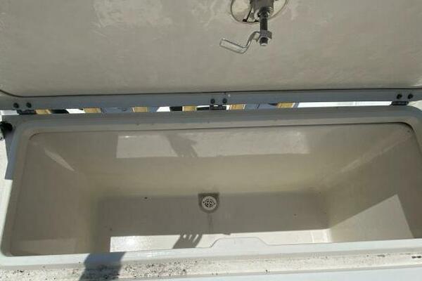 31ft Triton Yacht For Sale