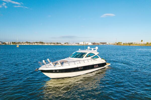 2013 Cruisers Yachts 540 Motor Yacht