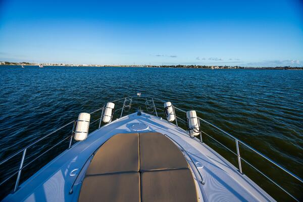 2013 Cruisers Yachts 540 Motor Yacht