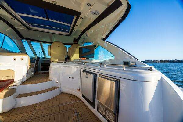 Cruisers Yachts 540 Motor Yacht Yacht For Sale