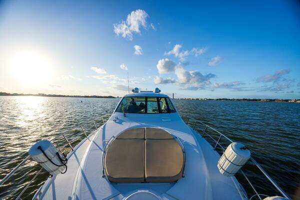 Cruisers Yachts 540 Motor Yacht Yacht For Sale