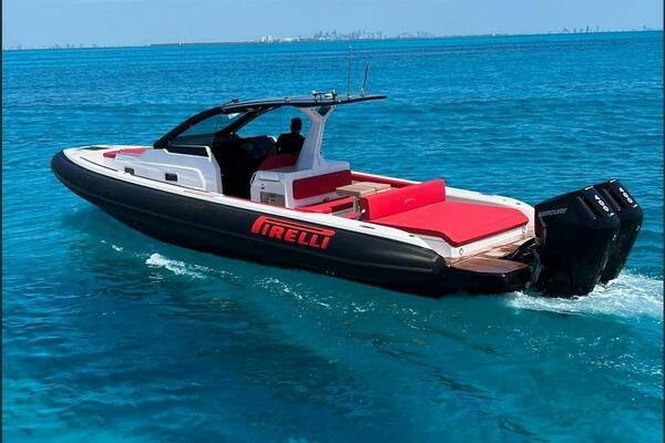 Vagabonda 35ft Pirelli Yacht For Sale