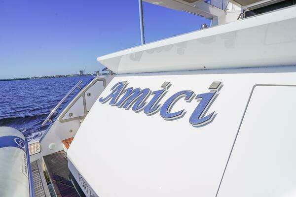 Azimut 66 Flybridge Yacht For Sale