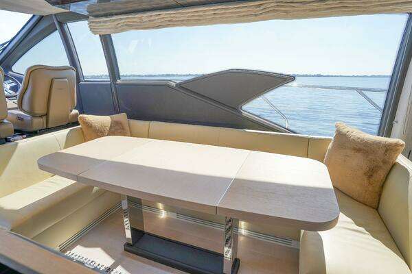 Azimut 66 Flybridge Yacht For Sale