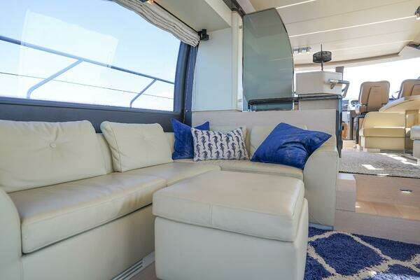 Azimut 66 Flybridge Yacht For Sale