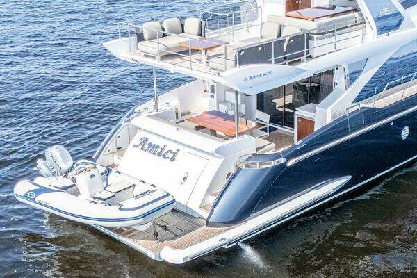 Azimut 66 Flybridge Yacht For Sale