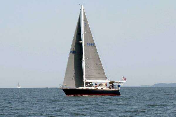 Photo of the 1998 Tartan 3500