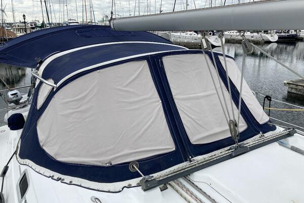A Beautiful Day  39ft Beneteau Yacht For Sale