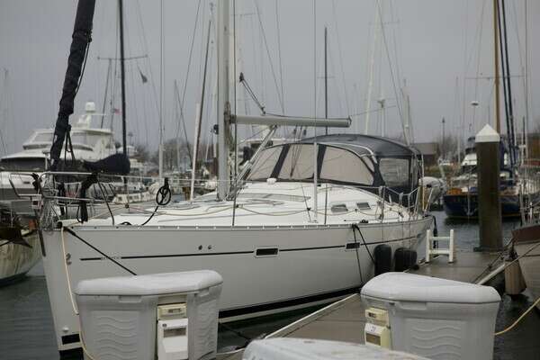 39-ft-Beneteau-2006-393-A Beautiful Day  Seattle Washington United States  yacht for sale
