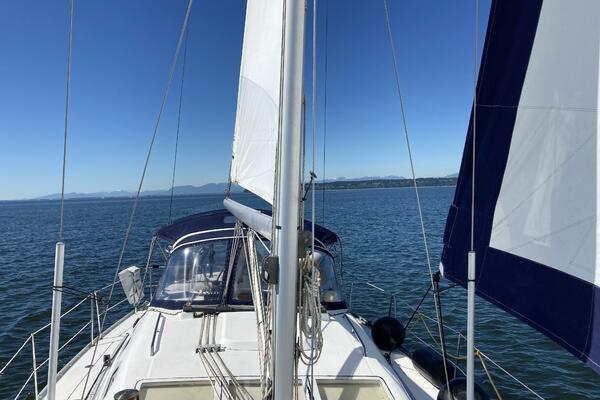 A Beautiful Day  39ft Beneteau Yacht For Sale