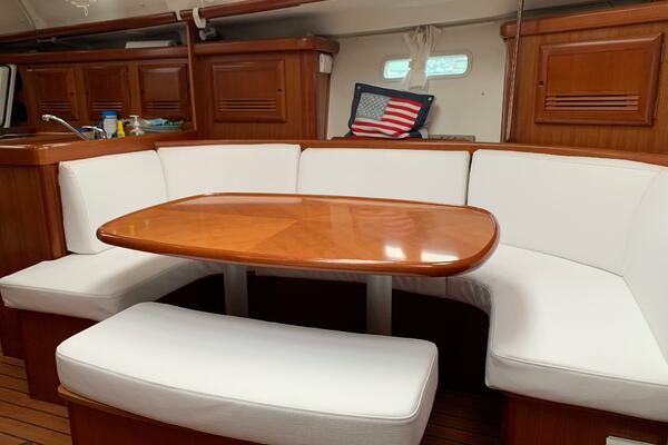 A Beautiful Day  39ft Beneteau Yacht For Sale