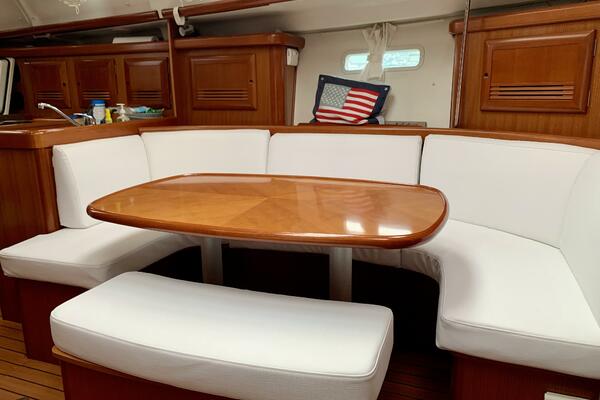 A Beautiful Day  39ft Beneteau Yacht For Sale