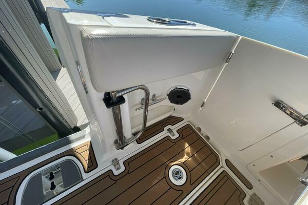 Tranquility 32ft Boston Whaler Yacht For Sale