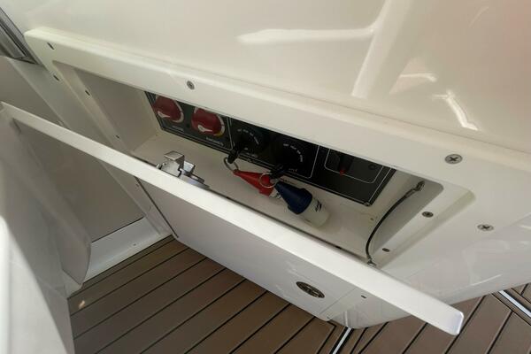 Tranquility 32ft Boston Whaler Yacht For Sale