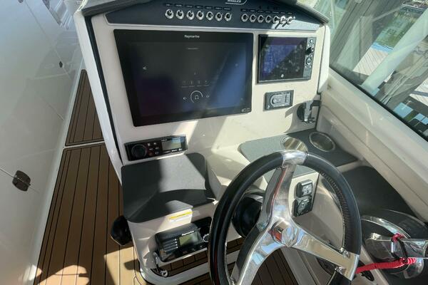 Tranquility 32ft Boston Whaler Yacht For Sale
