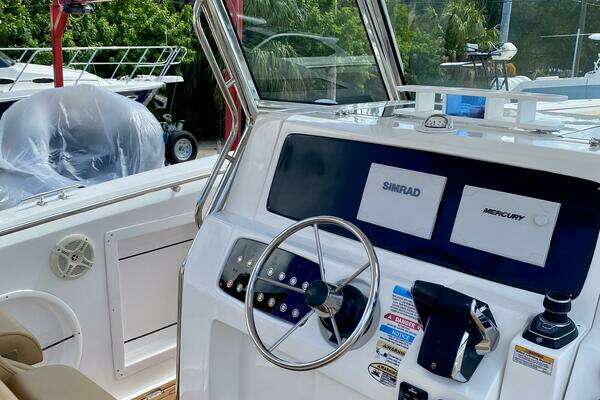 Fishing Raptor 390 Solarium Yacht For Sale