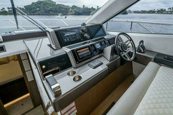 Galeon 550 Fly Yacht For Sale