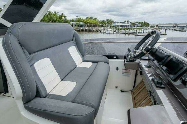 Galeon 550 Fly Yacht For Sale