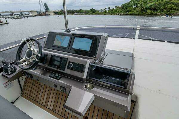 Galeon 550 Fly Yacht For Sale