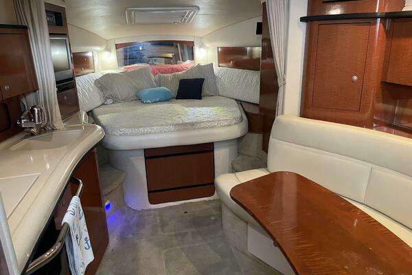 32ft Sea Ray Yacht For Sale
